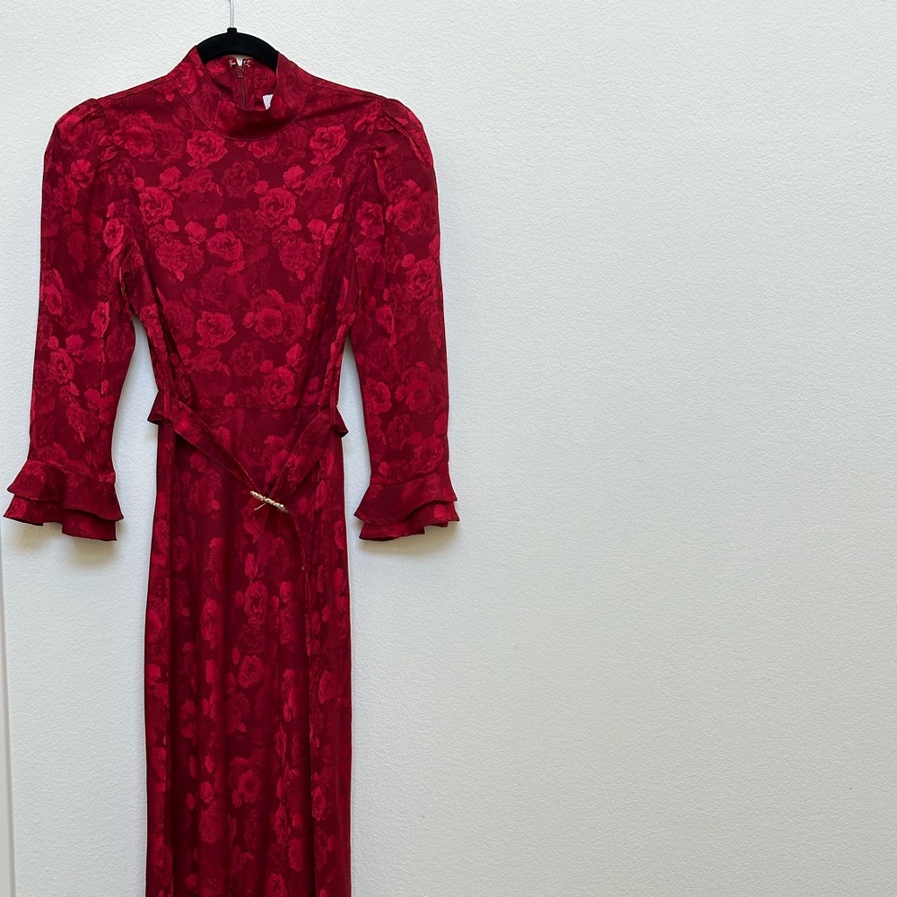 BRAND NEW RAHI Flora Belted Midi Dress - Picture 2 of 14